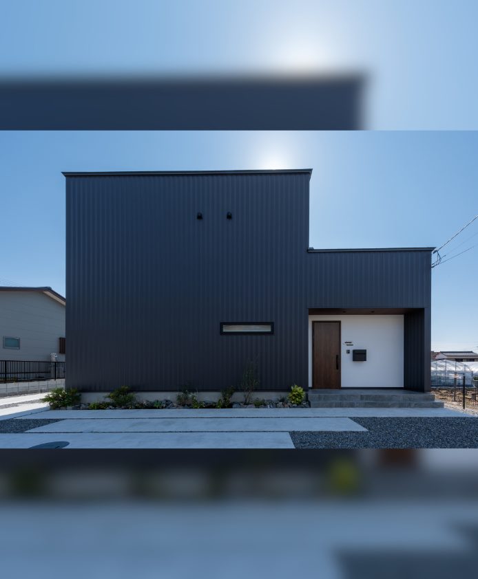 開放感が気持ちよい、吹き抜けのある二階建て住宅　K様邸